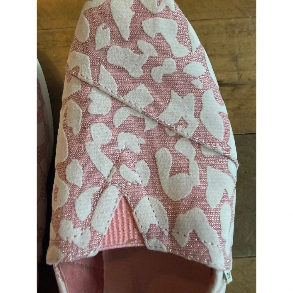 Toms Classic Alpargata Pink Leopard Cheetah Sparkle Canvas Slip On Shoes W9.5
